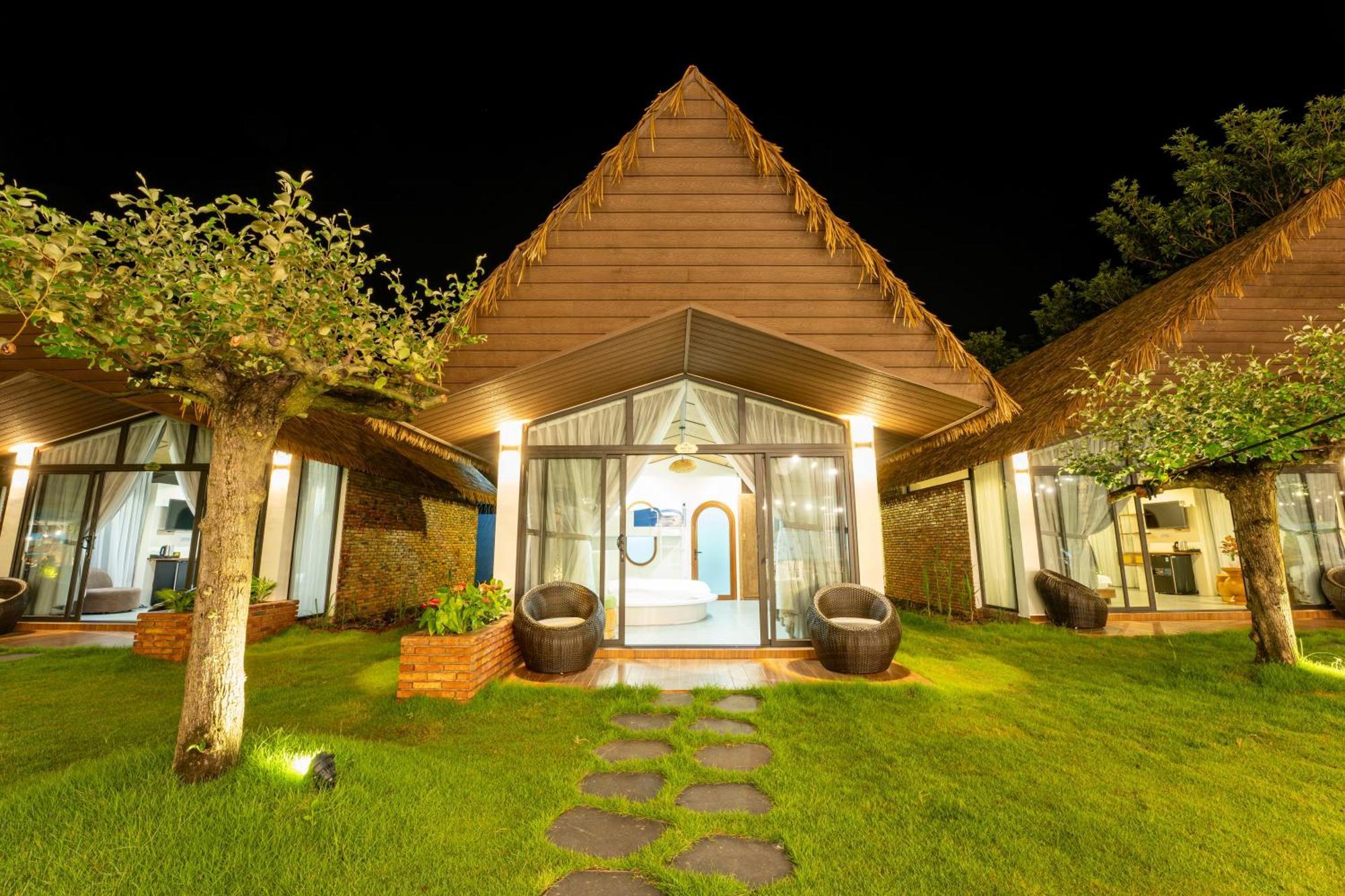 Apple House & Coffee Hotel Bà Rịa Buitenkant foto