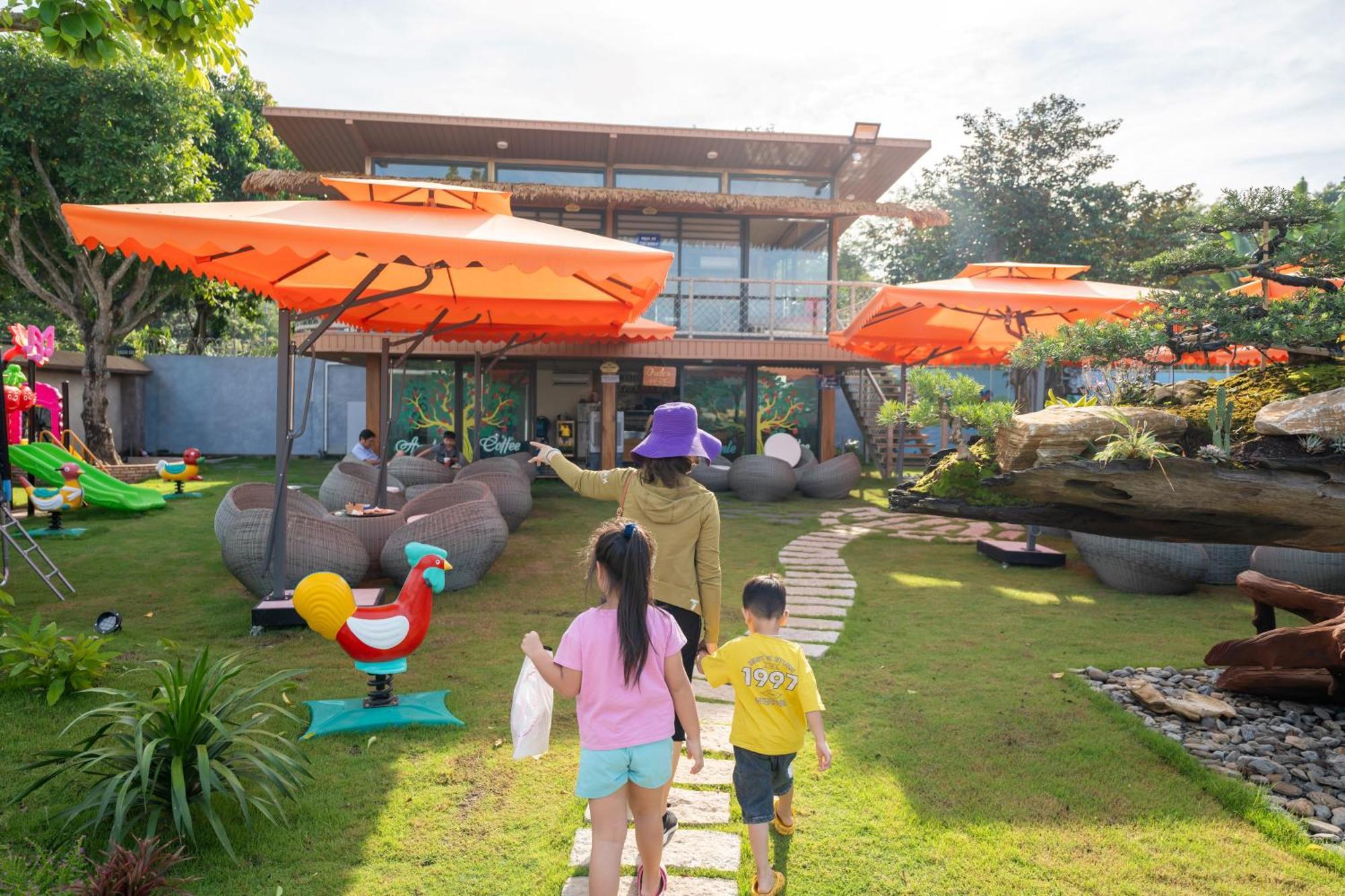 Apple House & Coffee Hotel Bà Rịa Buitenkant foto