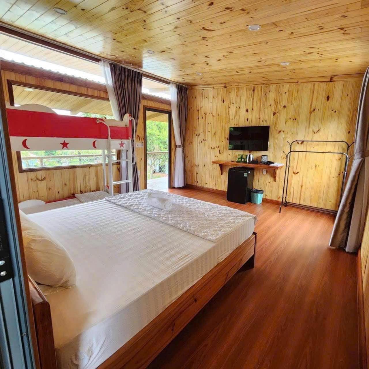Apple House & Coffee Hotel Bà Rịa Buitenkant foto